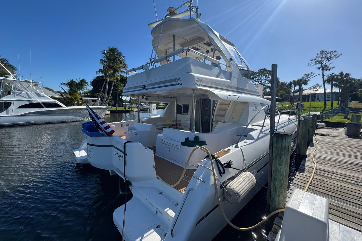 2007 Africat Marine 42 