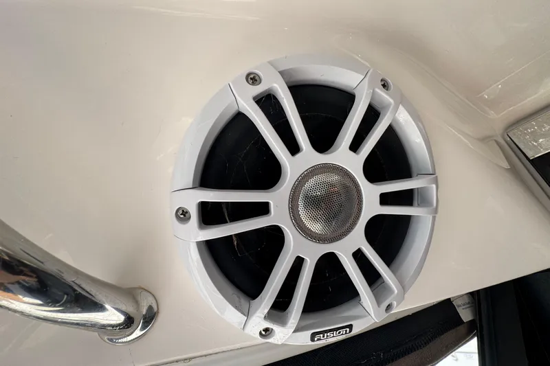 Tomtanic Yacht Photos Pics Close-up of a Fusion speaker on a 2019 Regal 42 Fly yacht.
