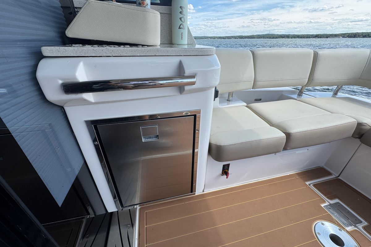 2019 Regal 42 