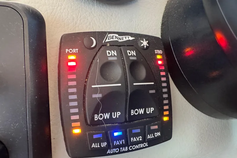 Tomtanic Yacht Photos Pics Bennett auto tab control panel on 2019 Regal 42 Fly yacht dashboard.