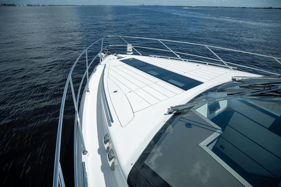 2020 Galeon 560 Sky