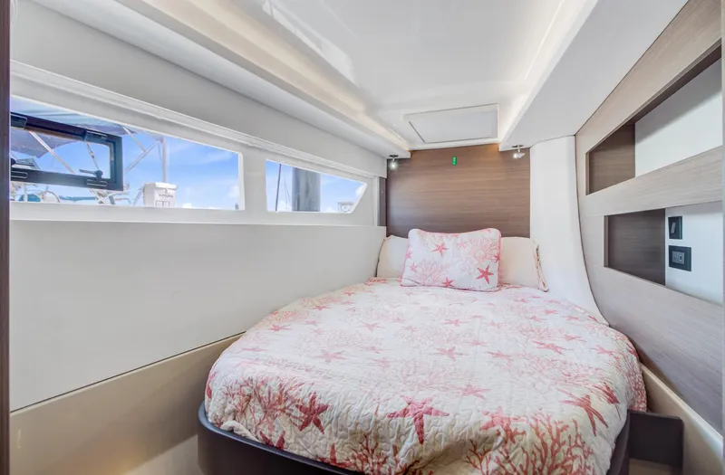 Latidoods Yacht Photos Pics 