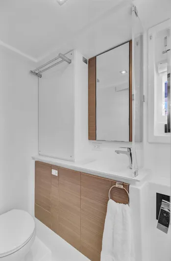 Latidoods Yacht Photos Pics 