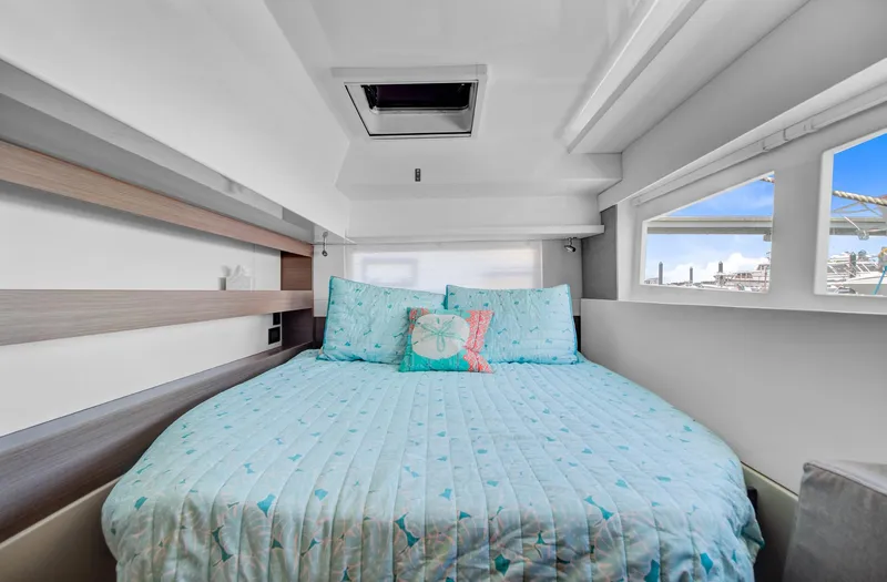 Latidoods Yacht Photos Pics 