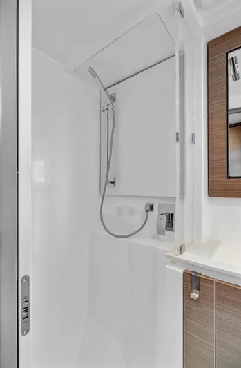 Latidoods Yacht Photos Pics 