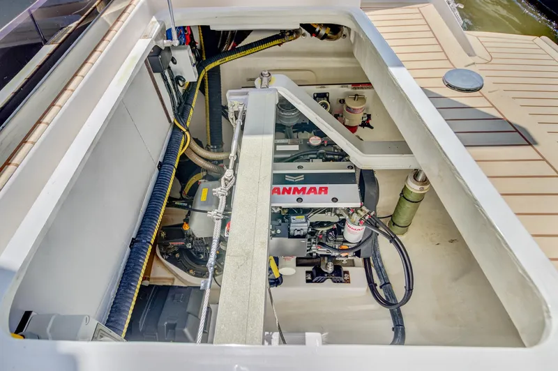 Latidoods Yacht Photos Pics 