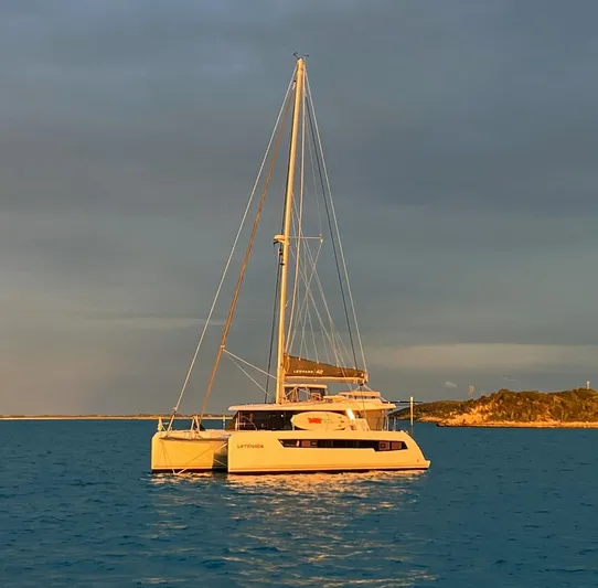 Latidoods Yacht Photos Pics 