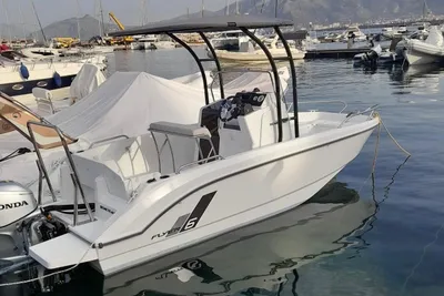 2022 Custom Beneteau Flyer 6 SPACE deck