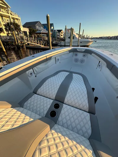 Main Event Yacht Photos Pics 