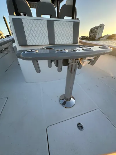 Main Event Yacht Photos Pics 