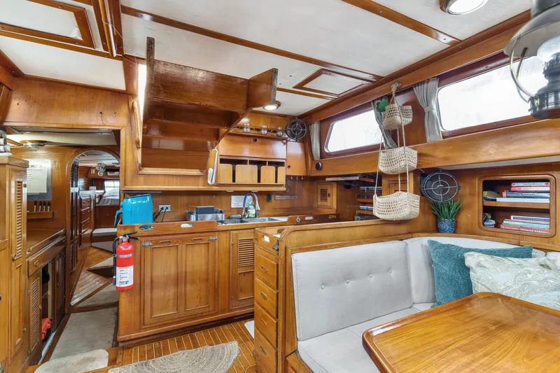 Sv Commitment Yacht Photos Pics 