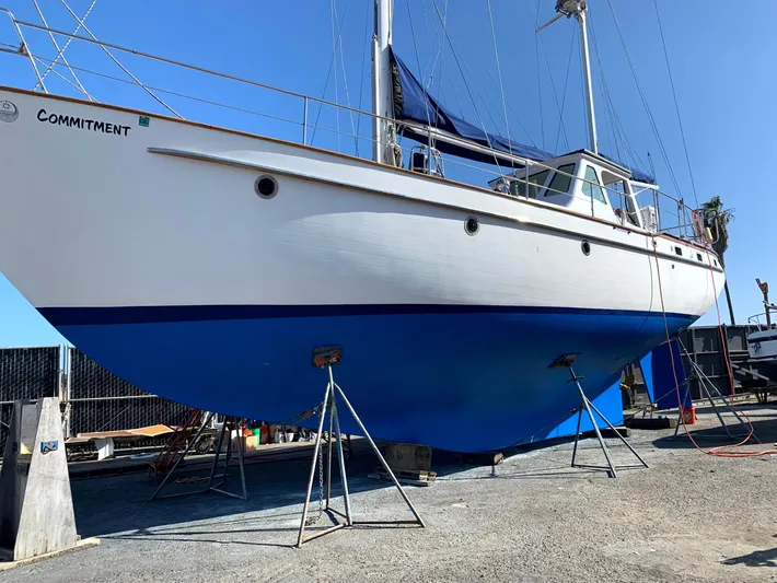 Sv Commitment Yacht Photos Pics 