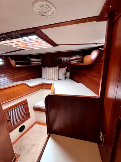 Sv Commitment Yacht Photos Pics 