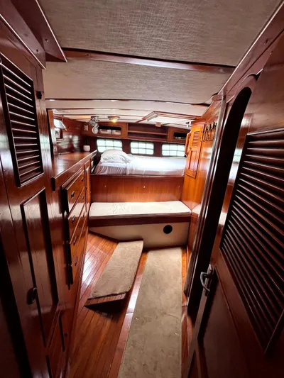 Sv Commitment Yacht Photos Pics 