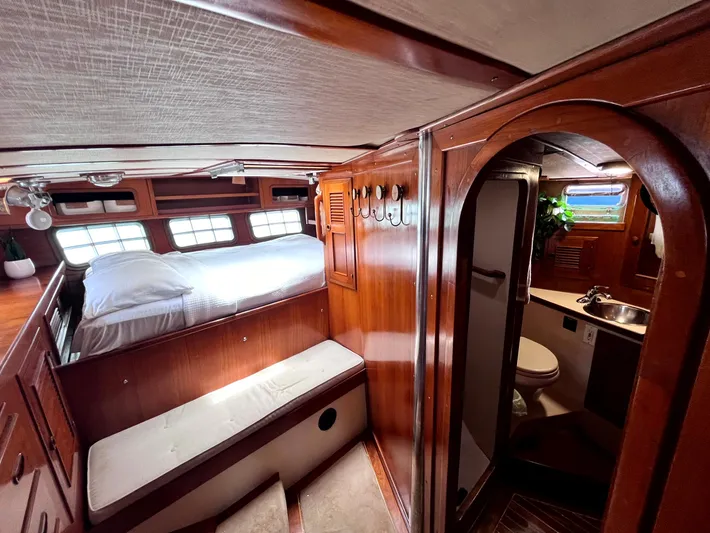 Sv Commitment Yacht Photos Pics 