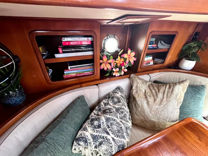 Sv Commitment Yacht Photos Pics 