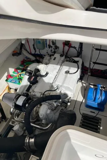 Agape Yacht Photos Pics Engine compartment of a 2007 Tiara Yachts 3800 Open, showcasing clean and organized machinery.
