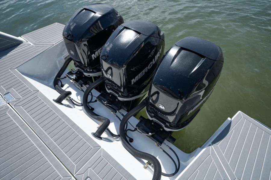 2021 Cruisers Yachts 42 GLS