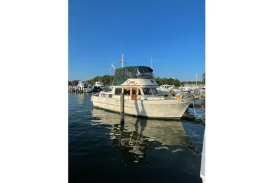 Marine Trader Double Cabin