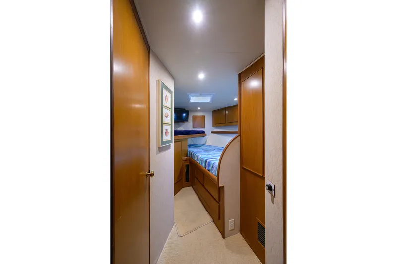 Seanyle Yacht Photos Pics Post 50 SEANYLE - Guest Cabin Bow