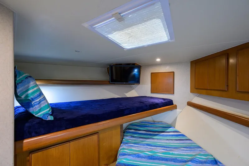 Seanyle Yacht Photos Pics Post 50 SEANYLE - Guest Cabin Bow