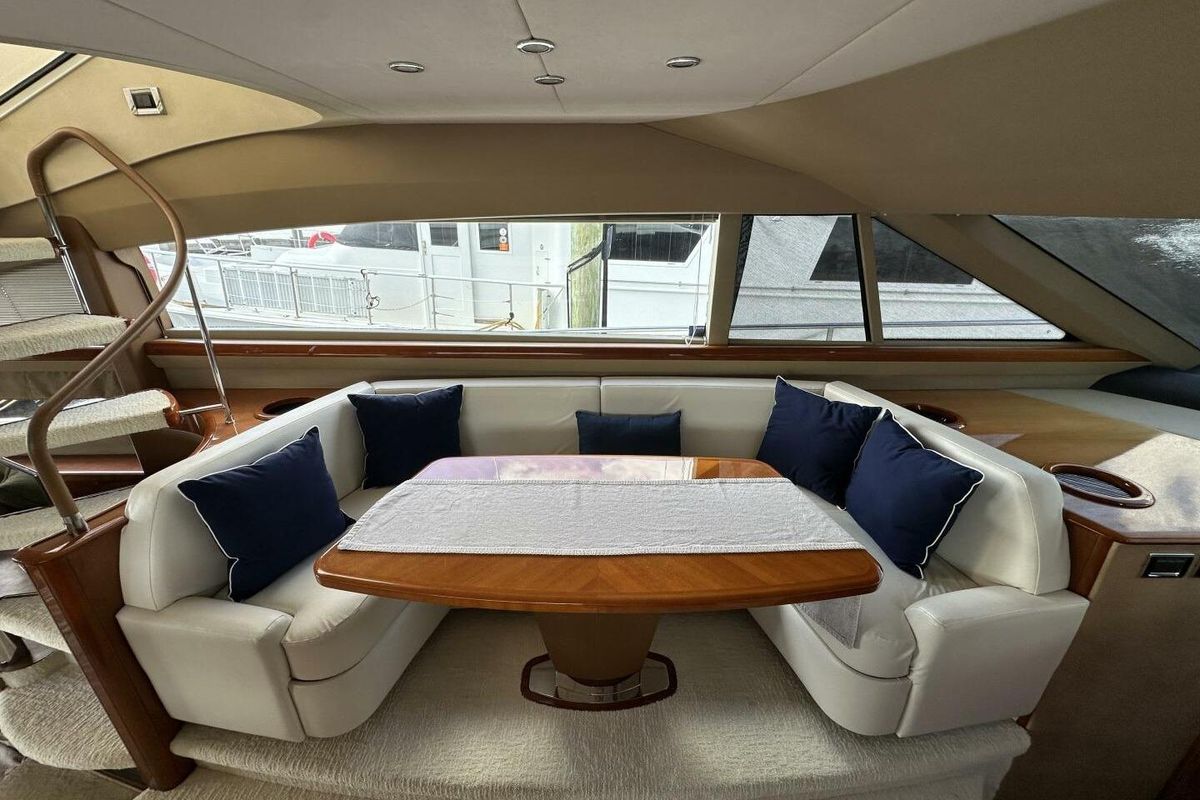 2006 Princess 67 