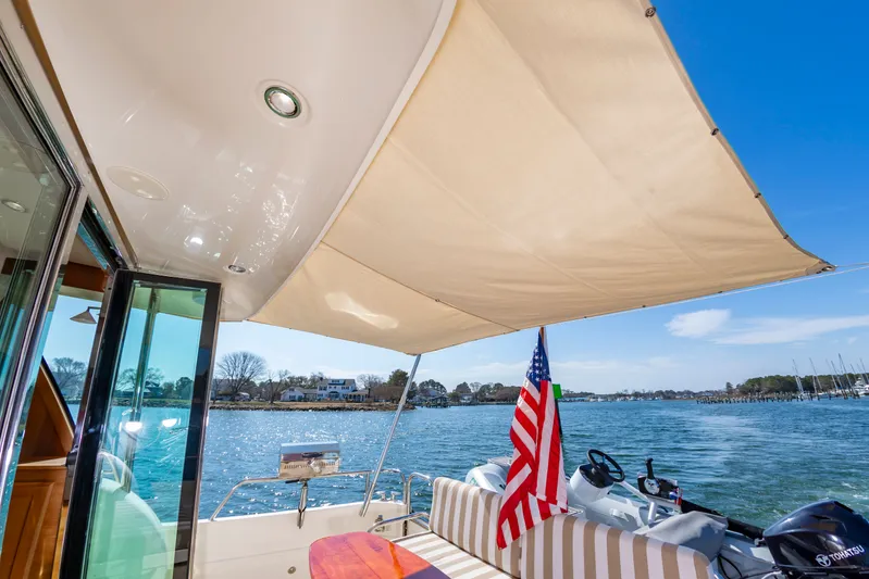 Plane Up Yacht Photos Pics 