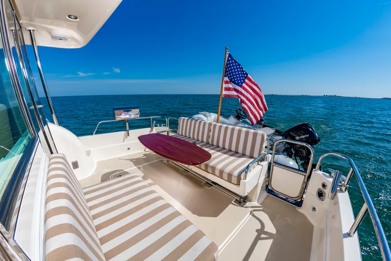 Plane Up Yacht Photos Pics 