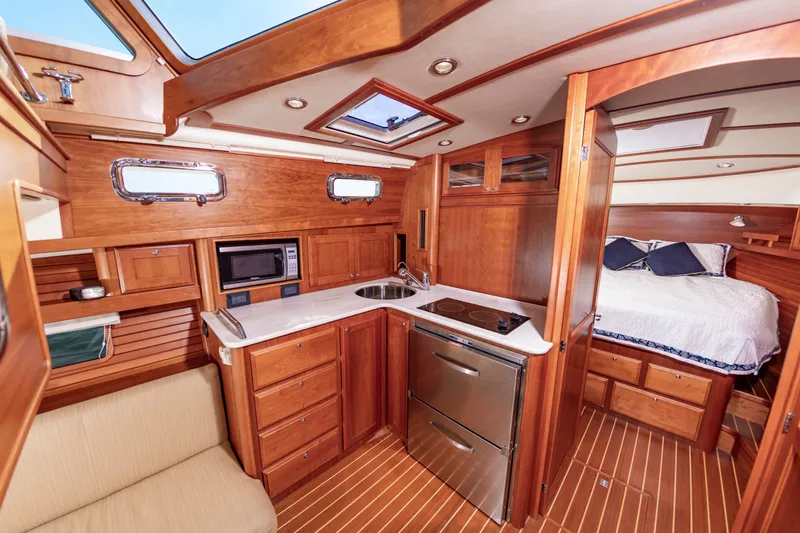 Plane Up Yacht Photos Pics 