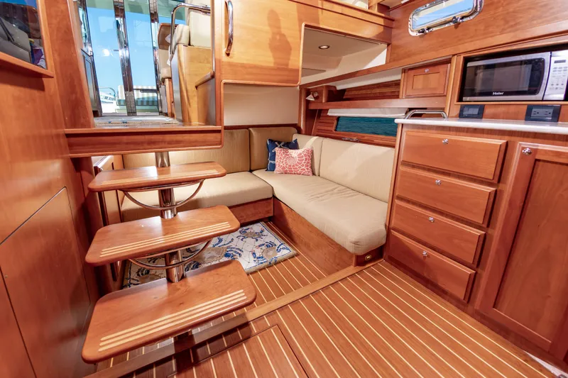 Plane Up Yacht Photos Pics 