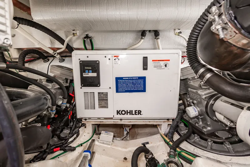 Plane Up Yacht Photos Pics 