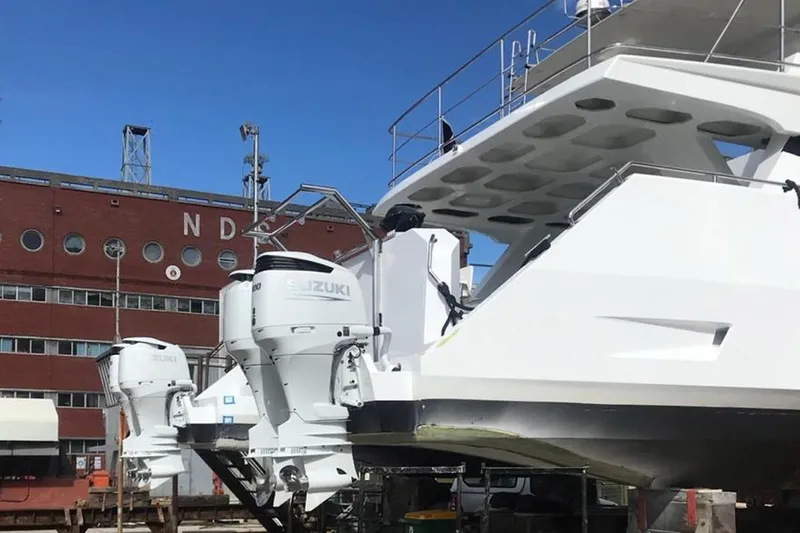 Pilar X Yacht Photos Pics 