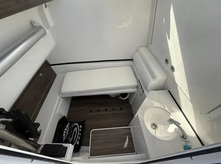  Yacht Photos Pics 2025 SPORTSMAN 322 OPEN - Image 16