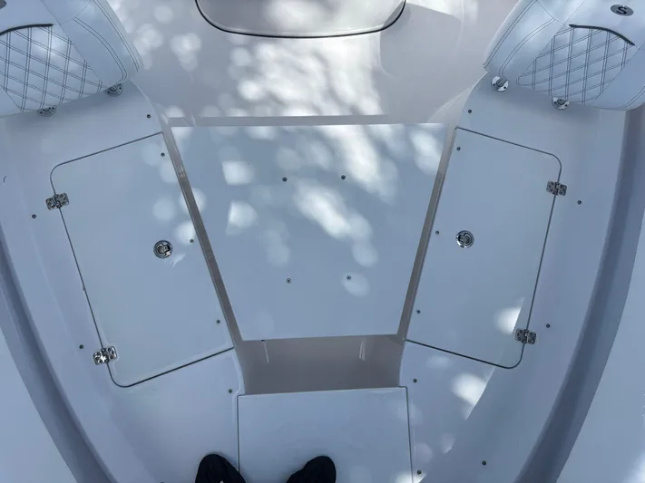  Yacht Photos Pics 2025 SPORTSMAN 322 OPEN - Image 21