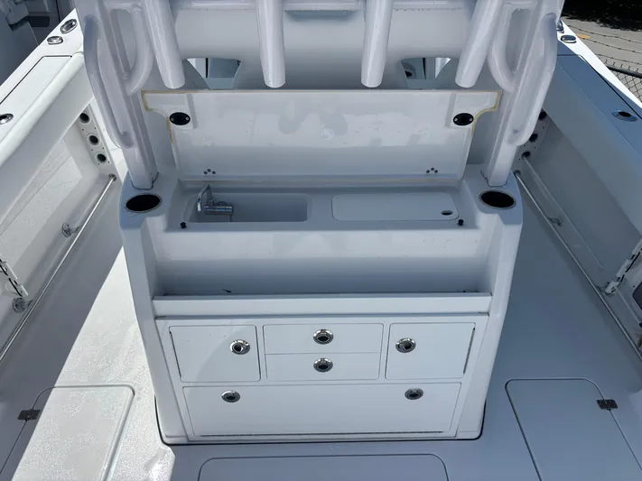  Yacht Photos Pics 2025 SPORTSMAN 322 OPEN - Image 7