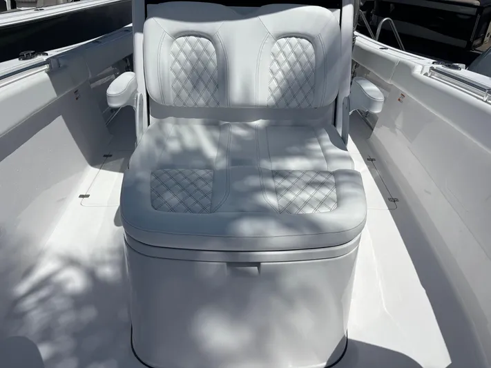  Yacht Photos Pics 2025 SPORTSMAN 322 OPEN - Image 17