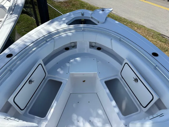  Yacht Photos Pics 2025 SPORTSMAN 322 OPEN - Image 22