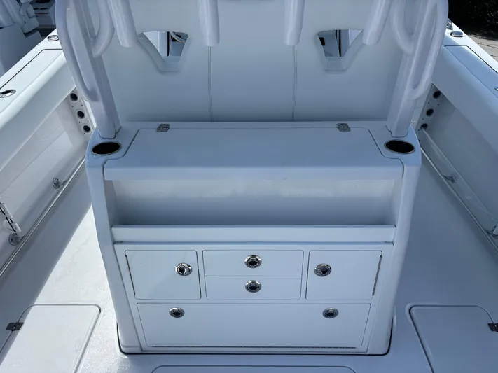  Yacht Photos Pics 2025 SPORTSMAN 322 OPEN - Image 9