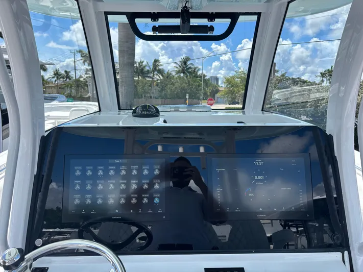  Yacht Photos Pics 2025 SPORTSMAN 322 OPEN - Image 12