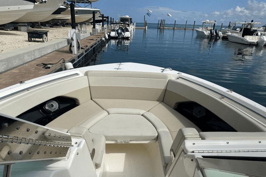 2021 Boston Whaler 280 Vantage