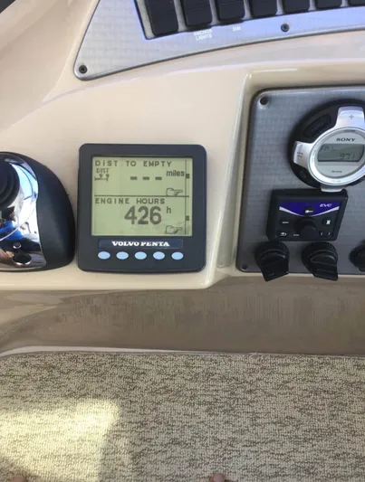  Yacht Photos Pics 2009 Four Winns 378 Vista dashboard with Volvo Penta display showing 426 engine hours.