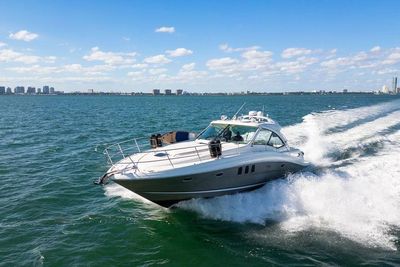 Yacht