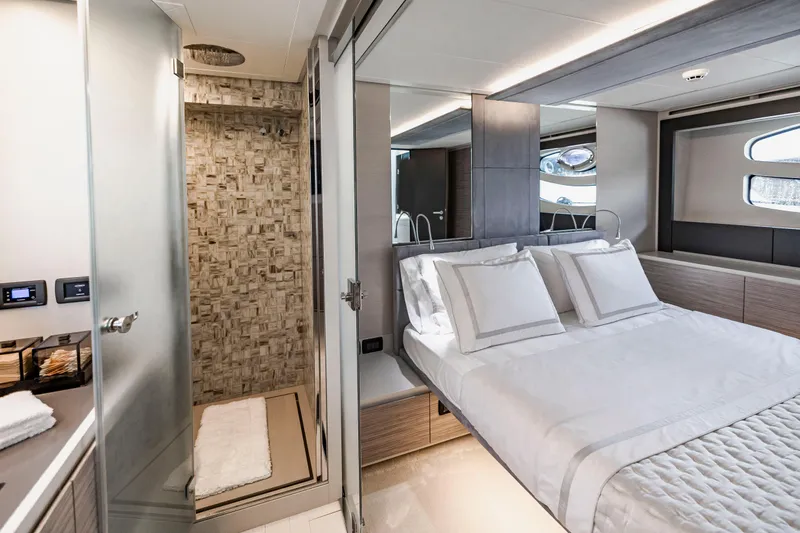 Sea Suite I Yacht Photos Pics 