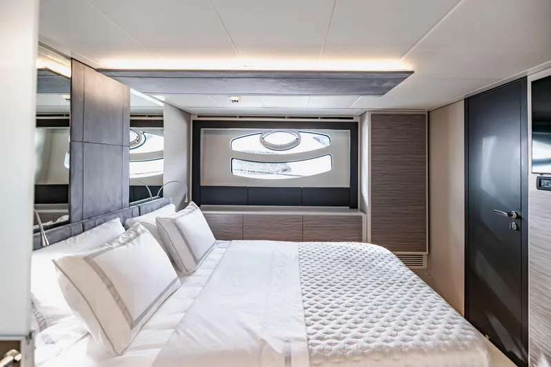 Sea Suite I Yacht Photos Pics 