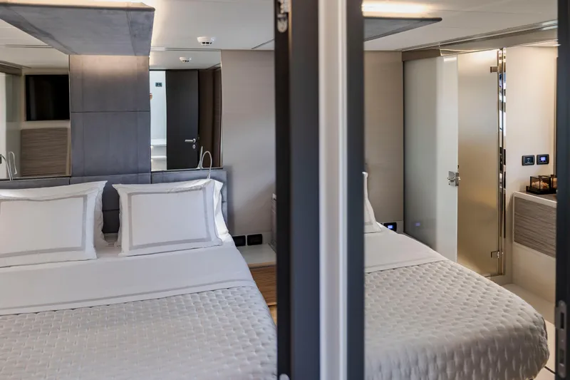 Sea Suite I Yacht Photos Pics 