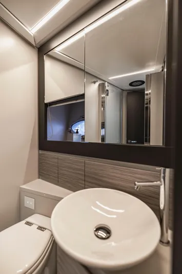 Sea Suite I Yacht Photos Pics 