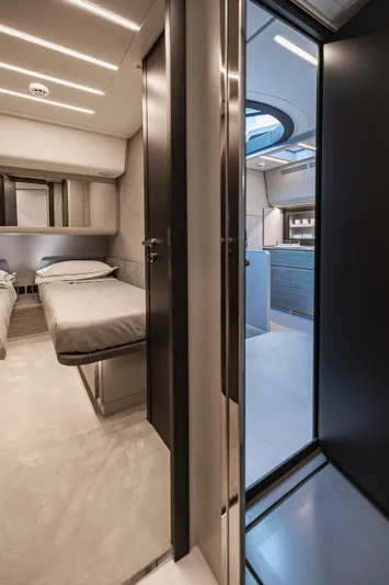 Sea Suite I Yacht Photos Pics 