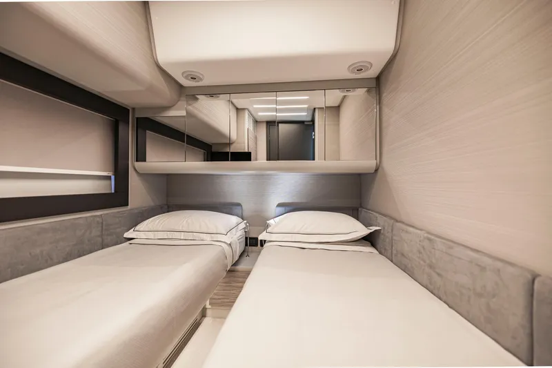 Sea Suite I Yacht Photos Pics 