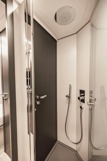 Sea Suite I Yacht Photos Pics 