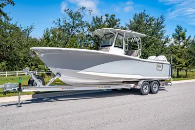 Sea Hunt Ultra 285 Coffin Box